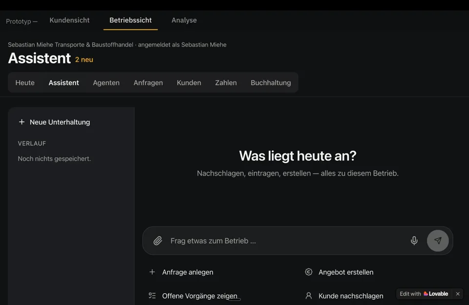 Betriebssicht: Assistent-Chat mit Anfragen, Kunden und Zahlen